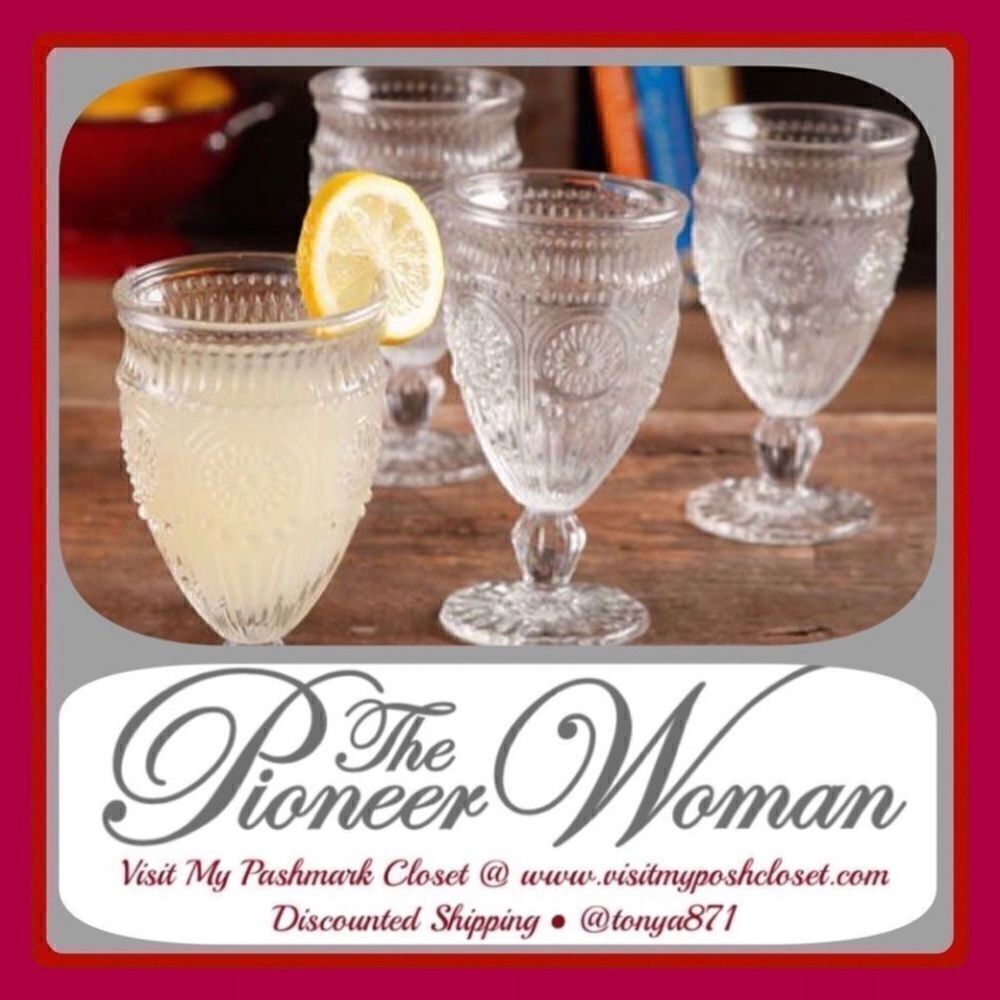 Flash Sale! 🦋 New Pioneer Woman Adeline 12-Ounce Footed Glass Goblets